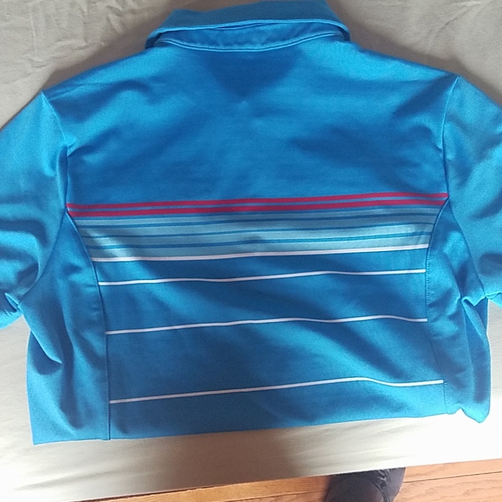 womans golf shirt - Picture 4 of 4